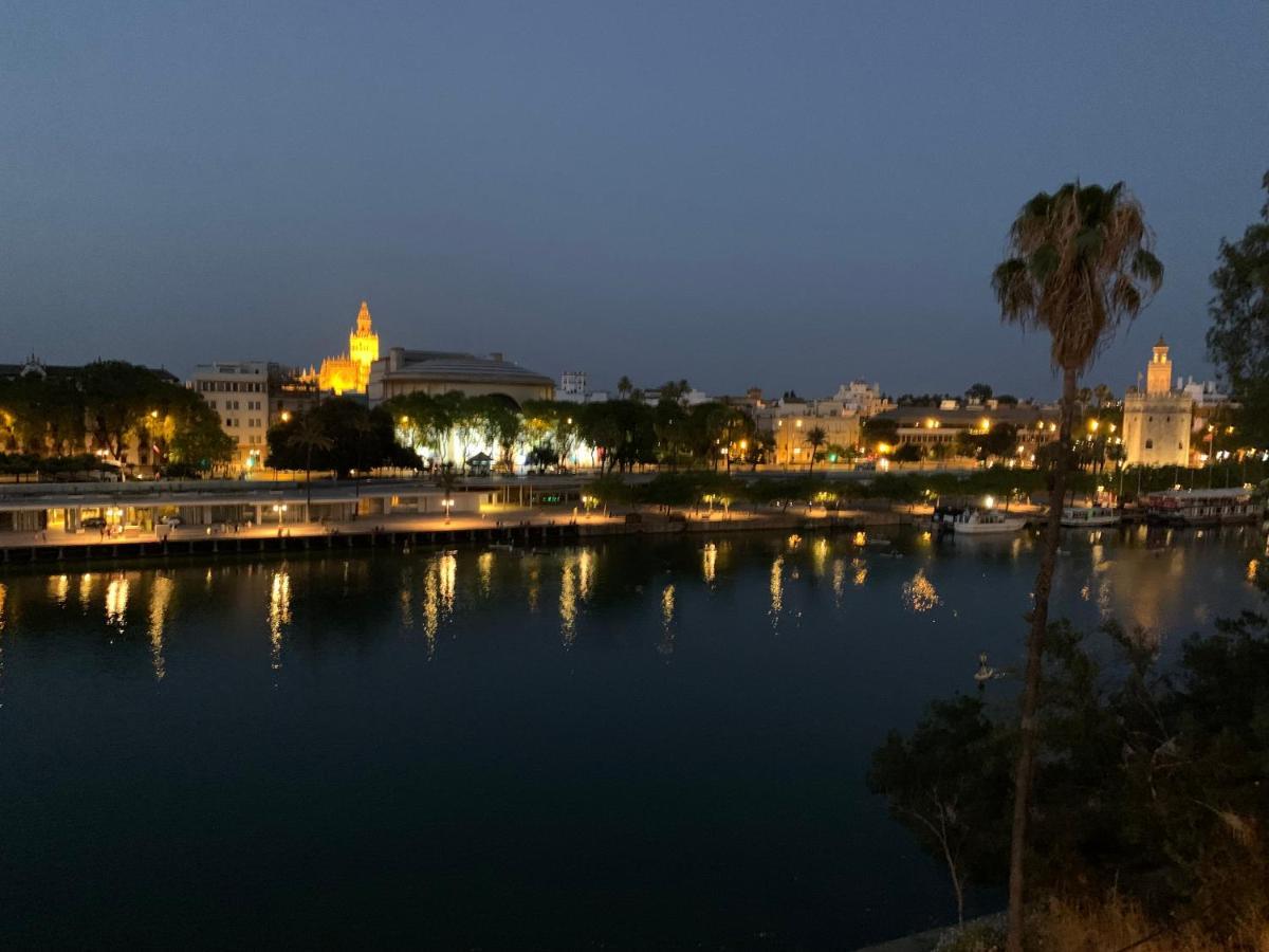 Betis Riverside Skyview By Valcambre Seville Exterior photo